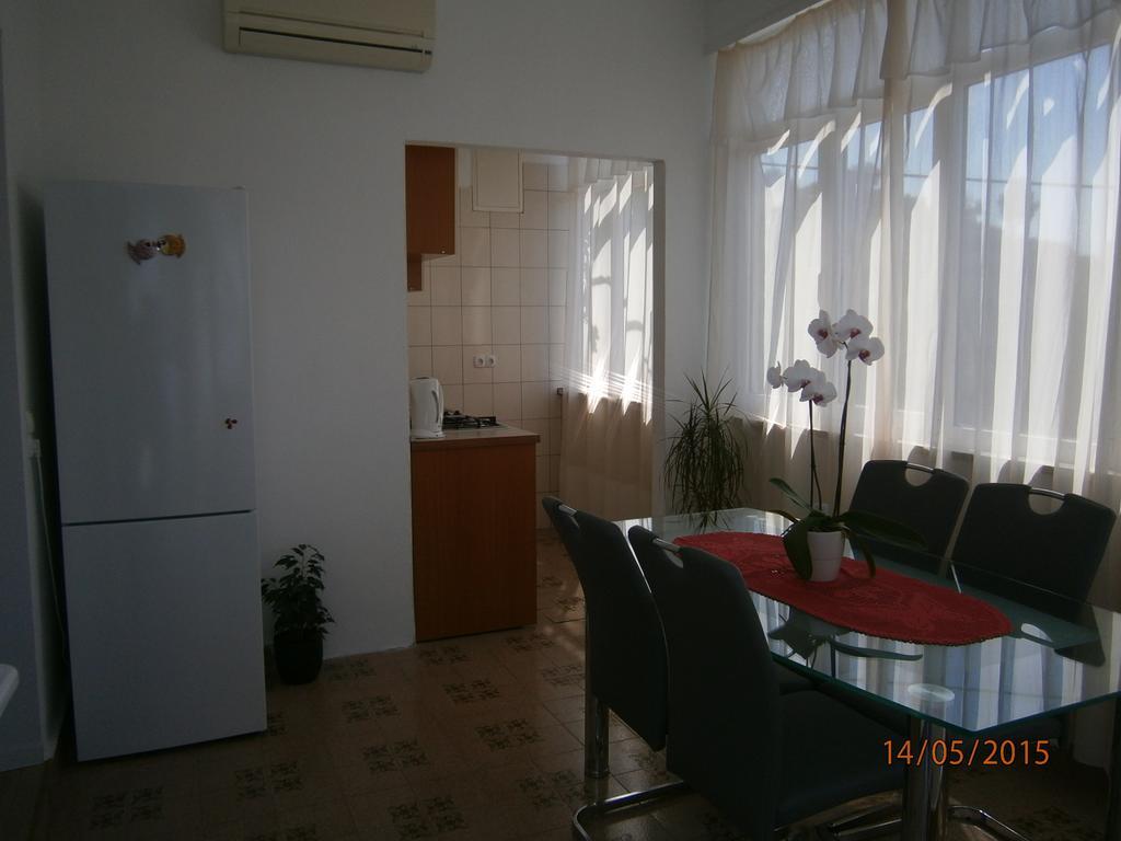 Apartments Tri Palme Baška Voda Quarto foto